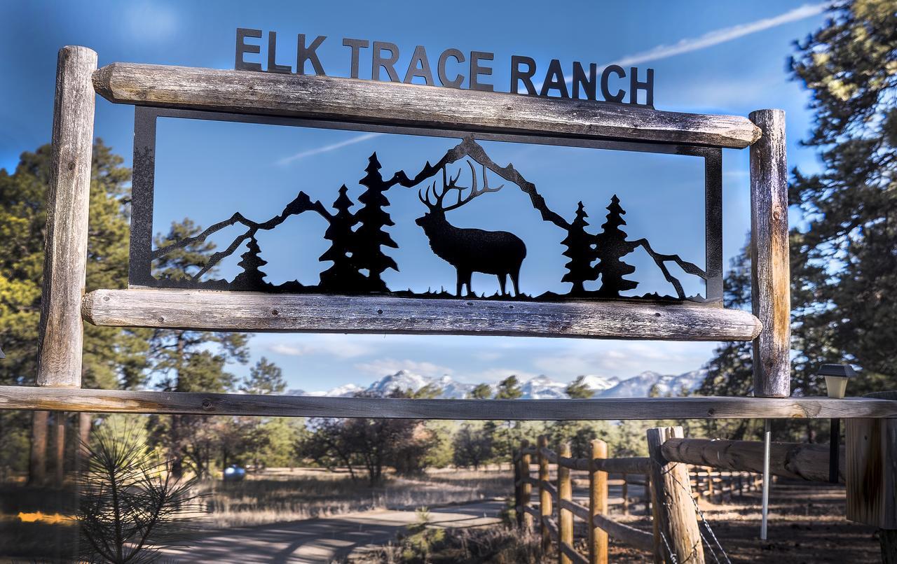 Elktrace Bed & Breakfast 3*